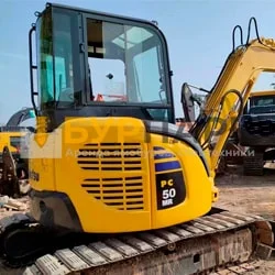 Аренда ямобура «Kubota 50» на базе экскаватора